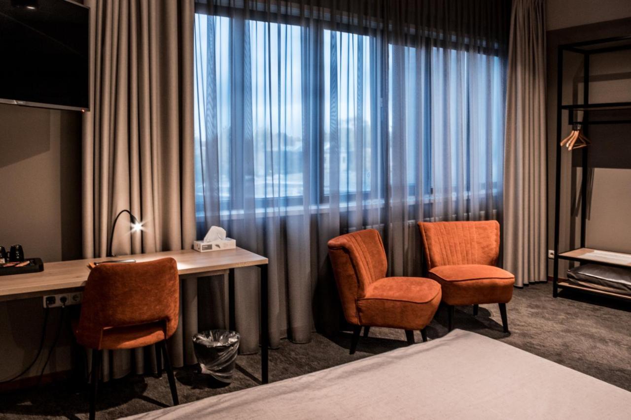 Hotel Ten Cate เอ็มเมน ภายนอก รูปภาพ